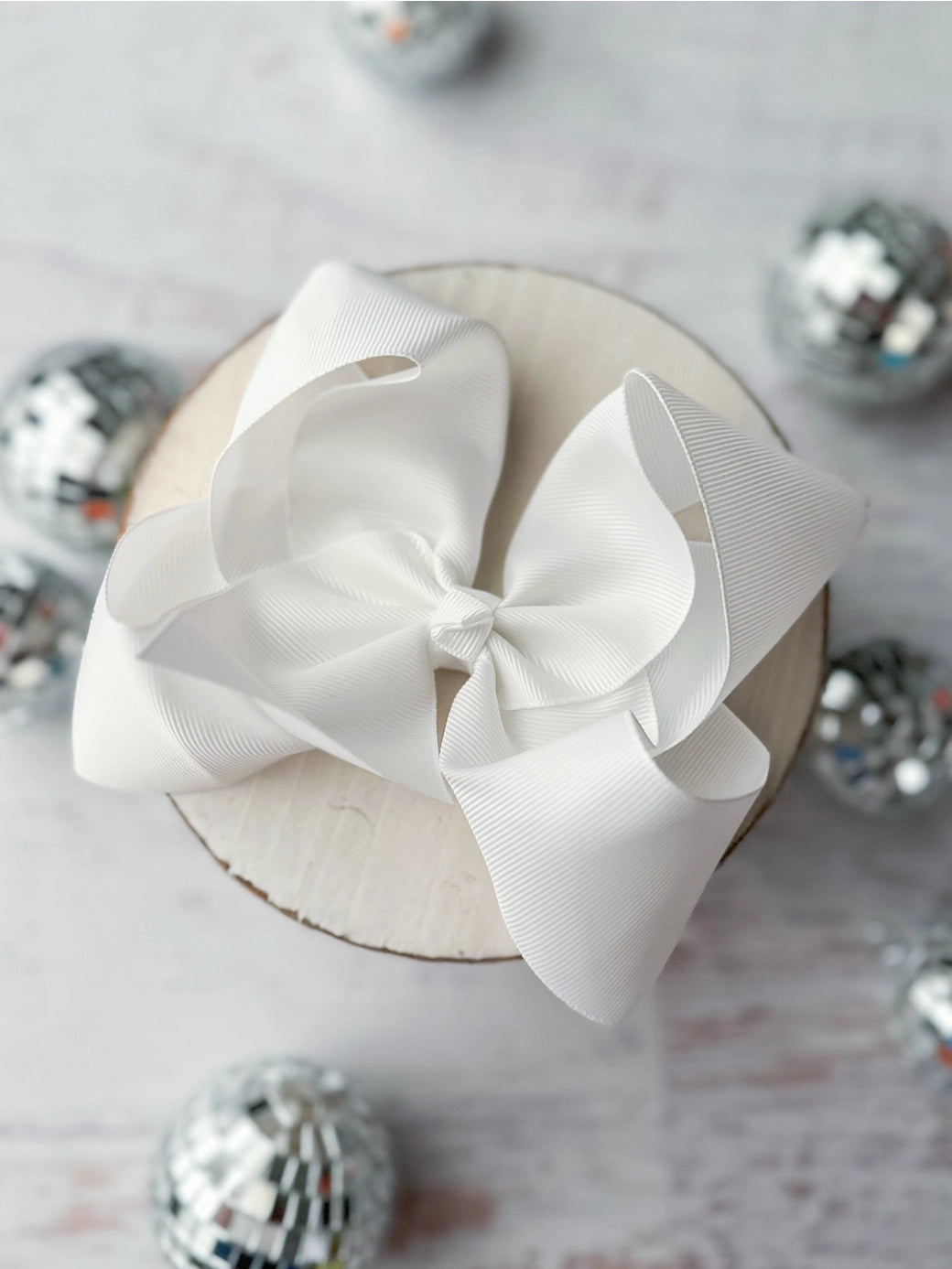 White 5.5" Hairbow