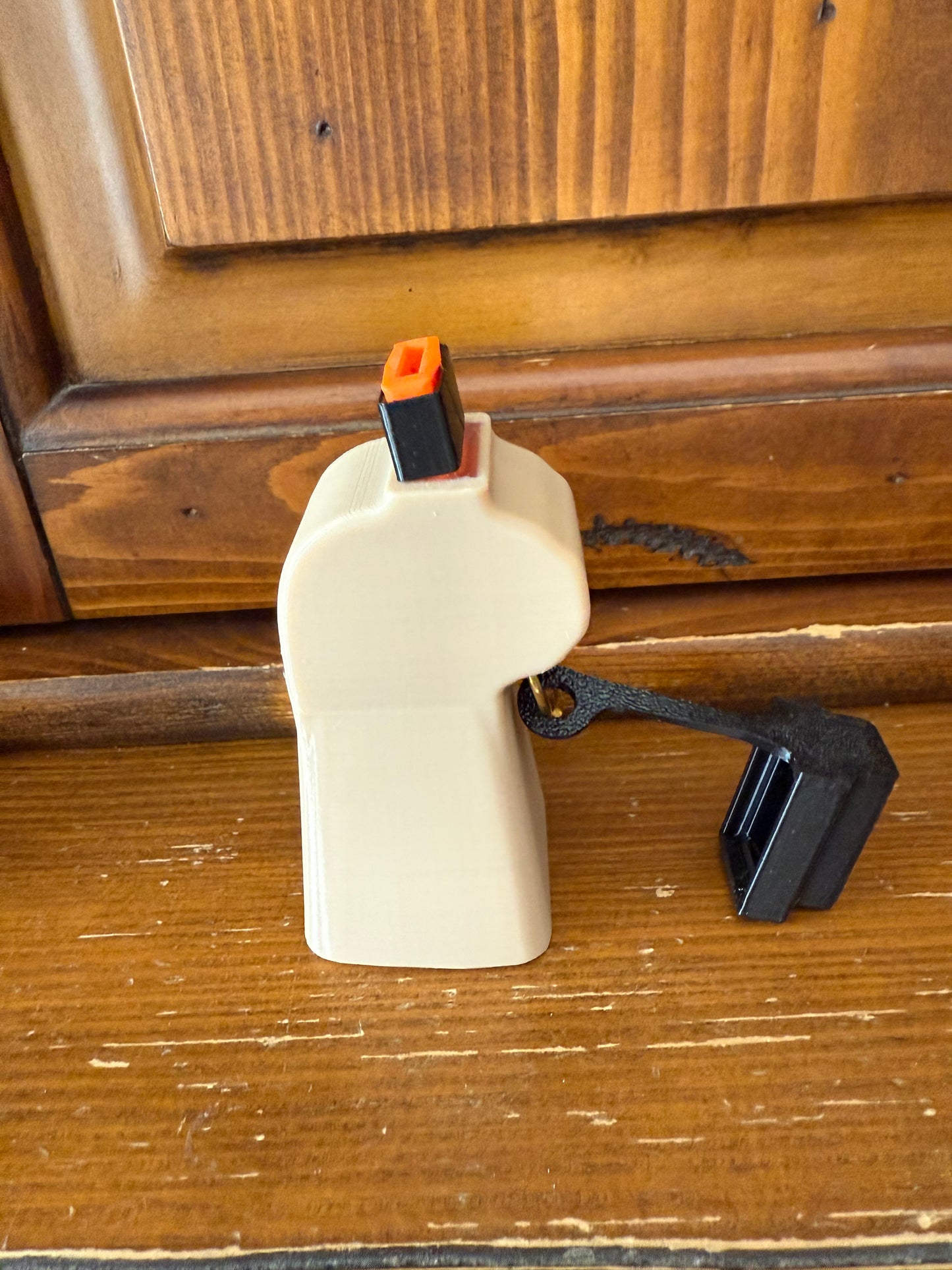 Dog Mega Whistle in Ivory