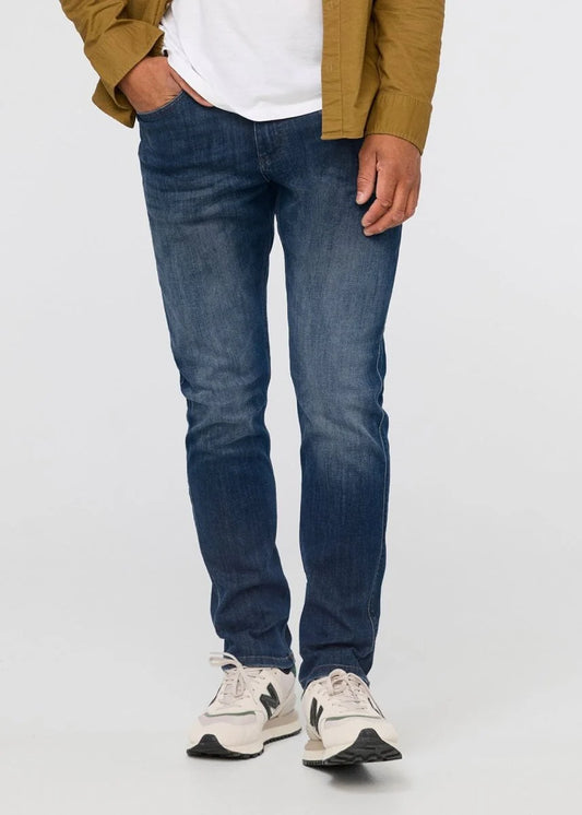 Du/er Performance Denim Relaxed Jeans in Galactic