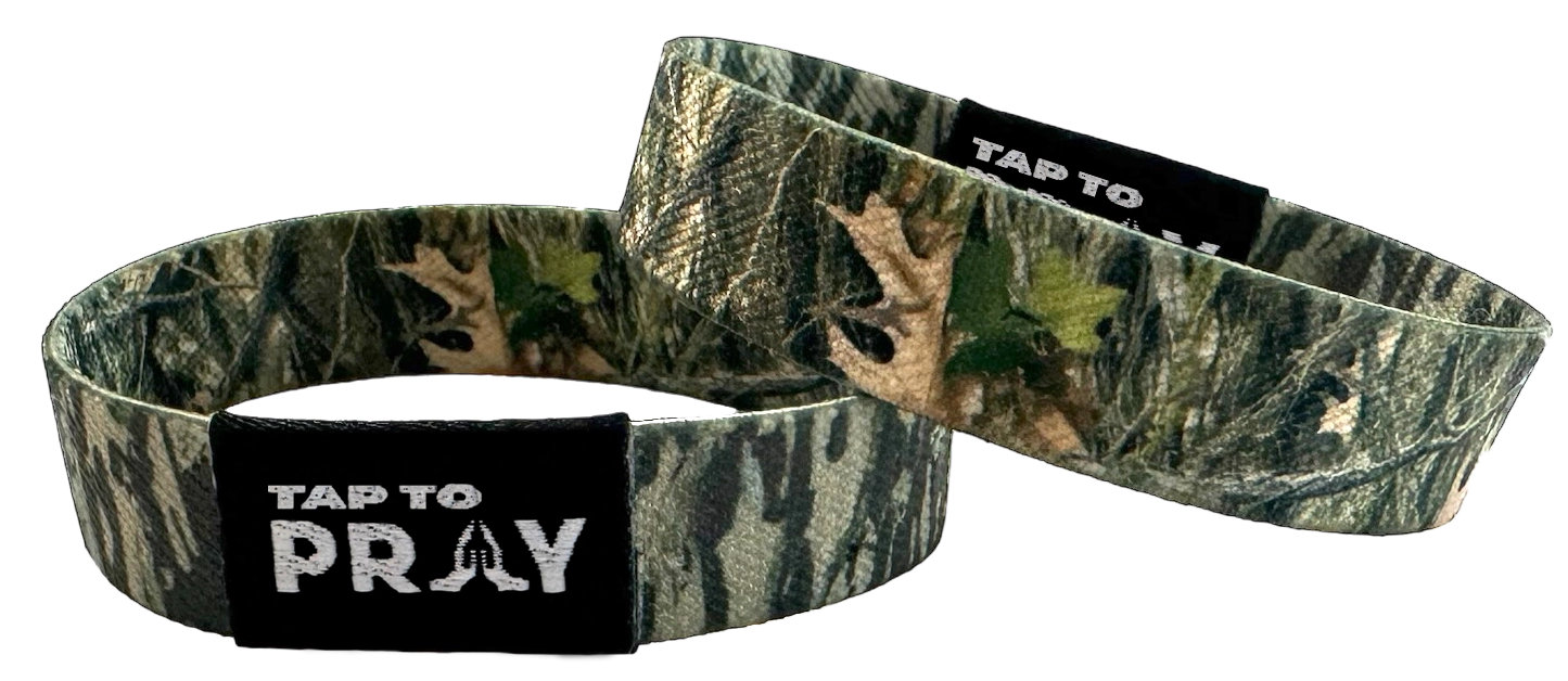 Versible Tap to Pray Forest Camo Bracelet