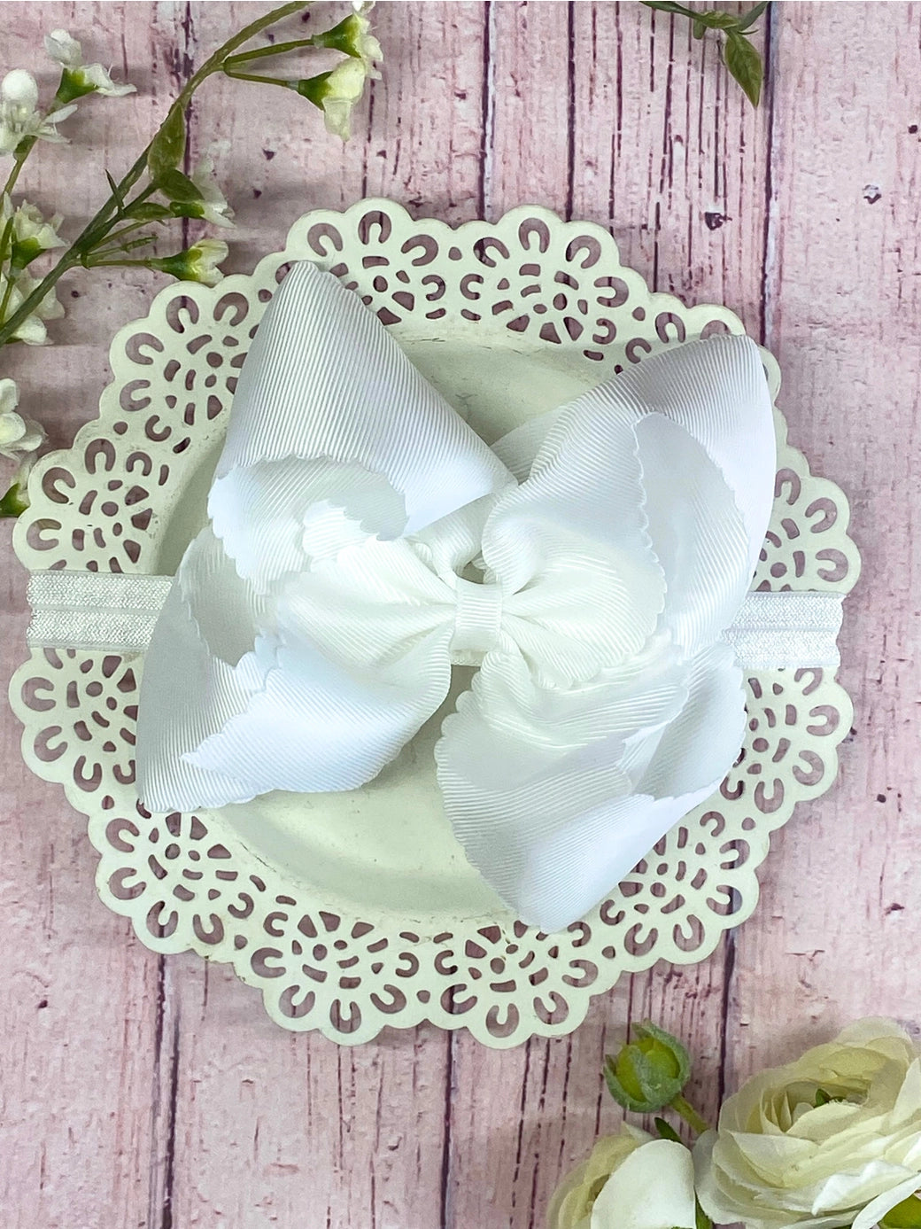 White Oversize Scalloped Bow Headband