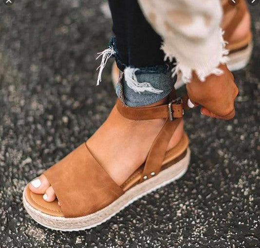 You had me at Wedges "Tan"