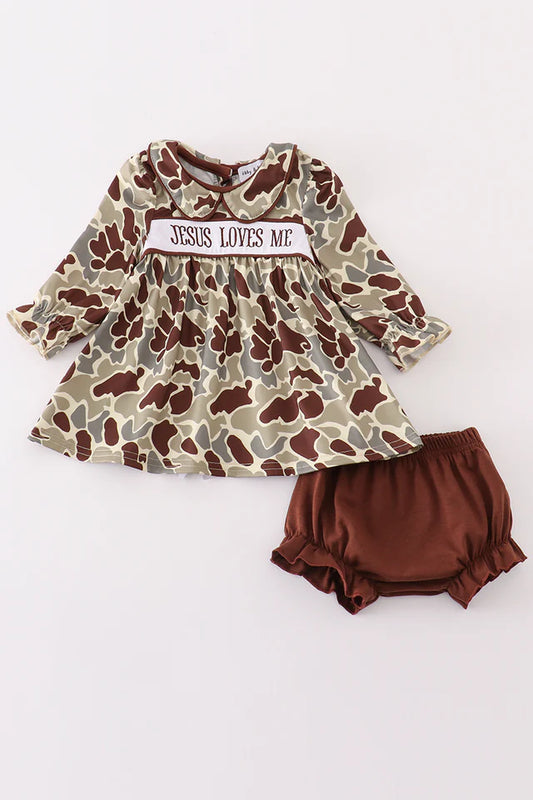 Girl's Jesus Loves Me Camo Bloomer Set