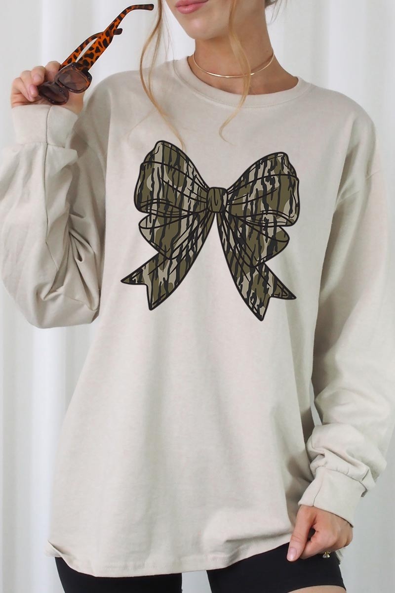 Camo Bow Graphic LS