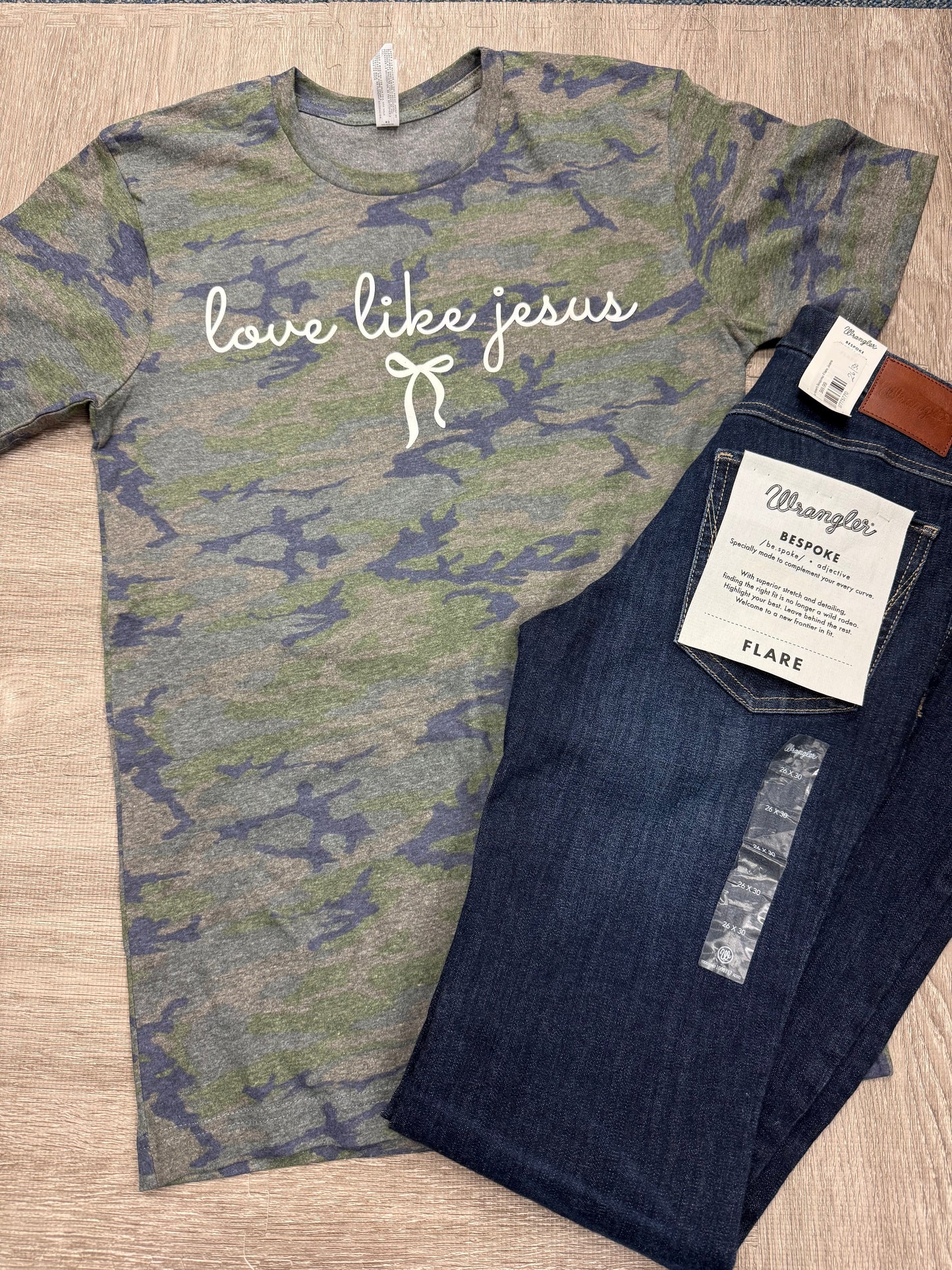 Love Like Jesus Camo SS Tee