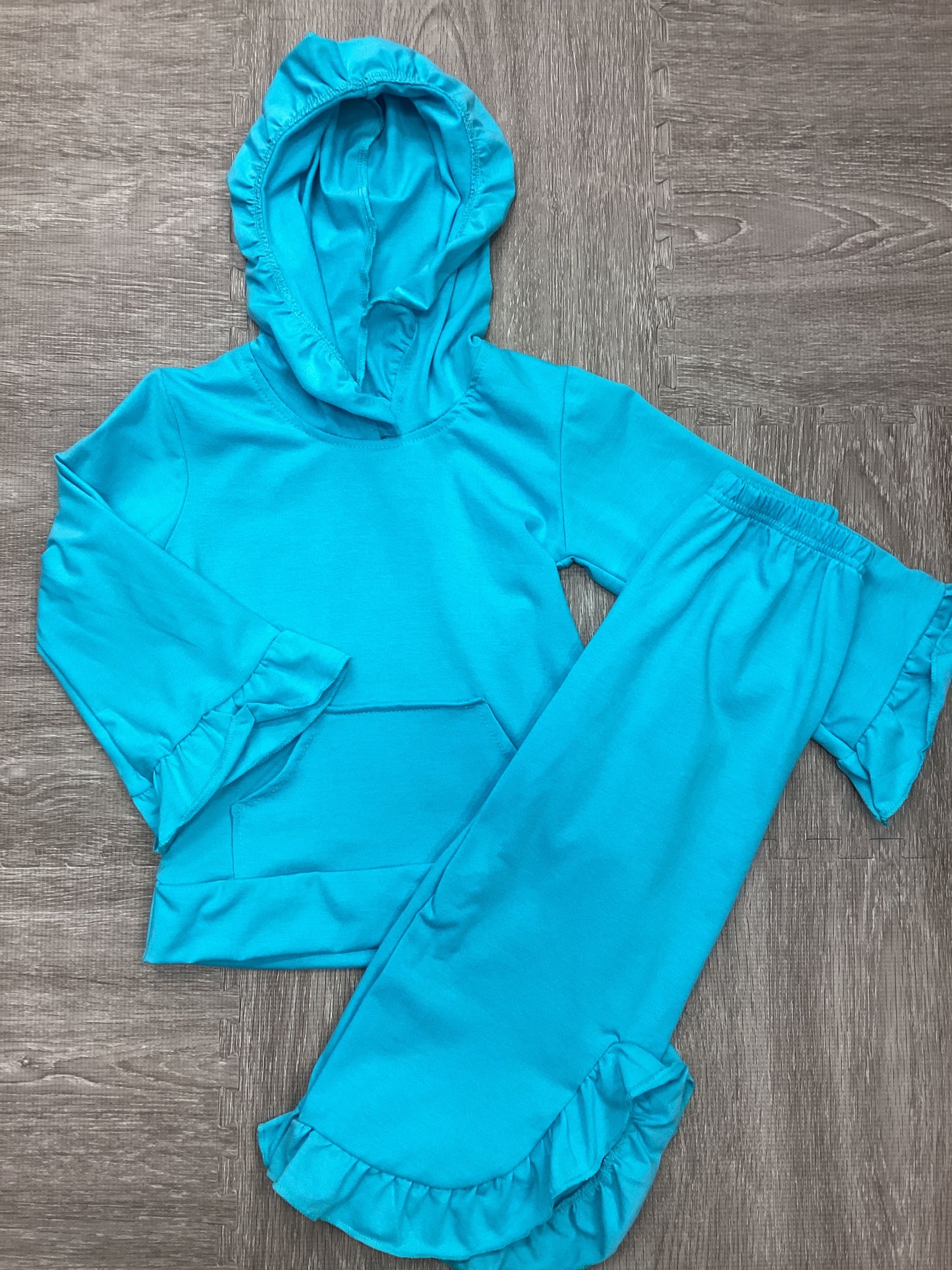 Turquoise 2pc Ruffle Active Set