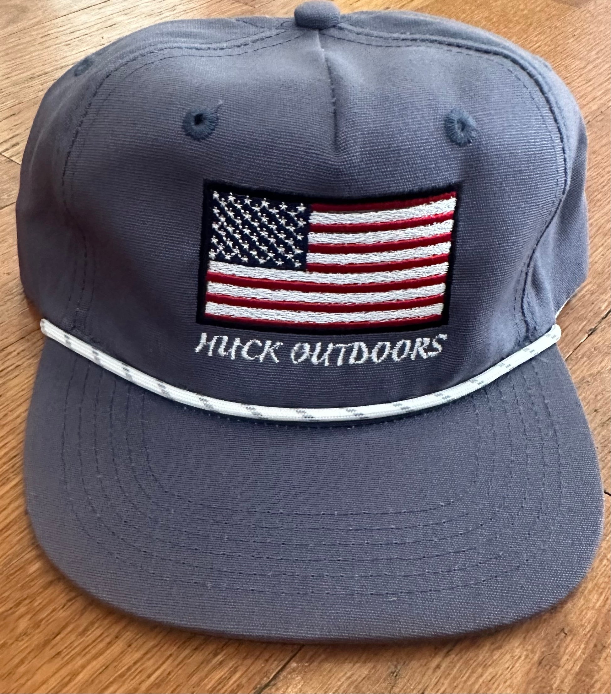 Huck Outdoors Rope Hat with Flag – Cardinal Creek Spaniels