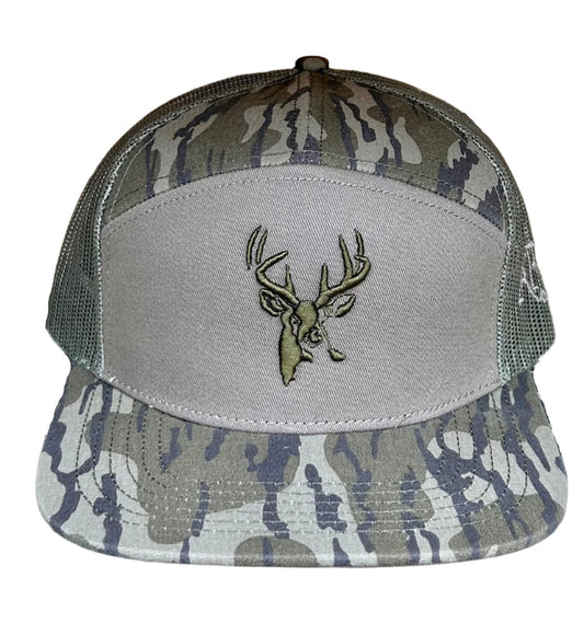 American Flyway Waterfowl  Big Buck Mossy Oak Bottomland & Sage