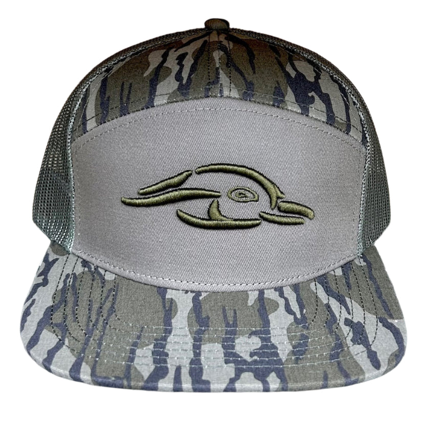 American Flyway Waterfowl Mossy Oak Bottomland & Sage Duck Logo