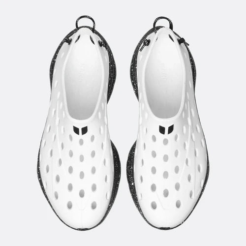 Kane White/Black Speckle Revive