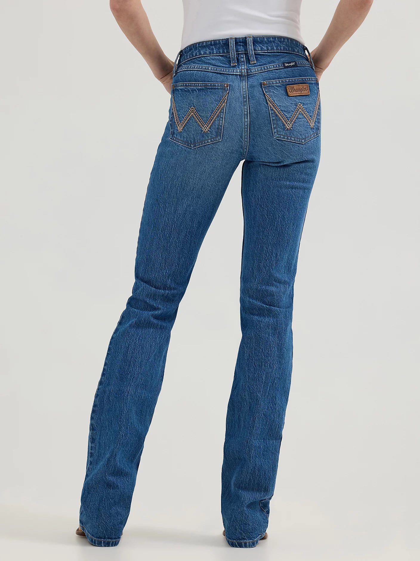 Women's Khloe Wrangler Retro® Mae Mid Rise Bootcut Jean