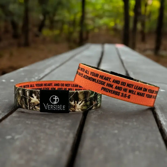 Versible Wristband Forest Camo Proverbs 3:5-6